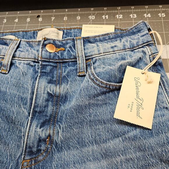 Universal Thread Vintage Straight Jeans Womens Size 2R Medium Wash Denim Retro - Picture 8 of 11